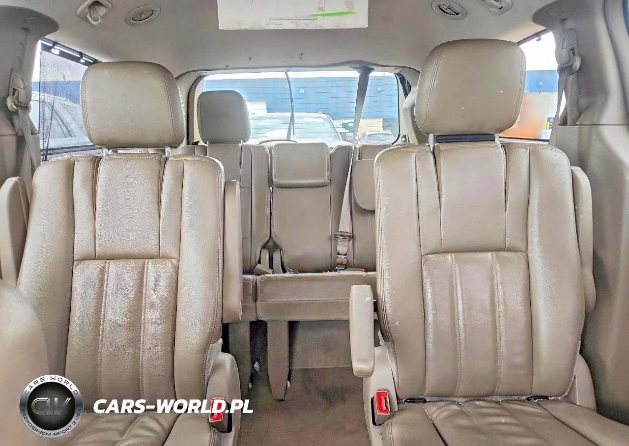 2013 Chrysler Town & Country Touring VIN:2C4RC1BG5DR588309 - 10