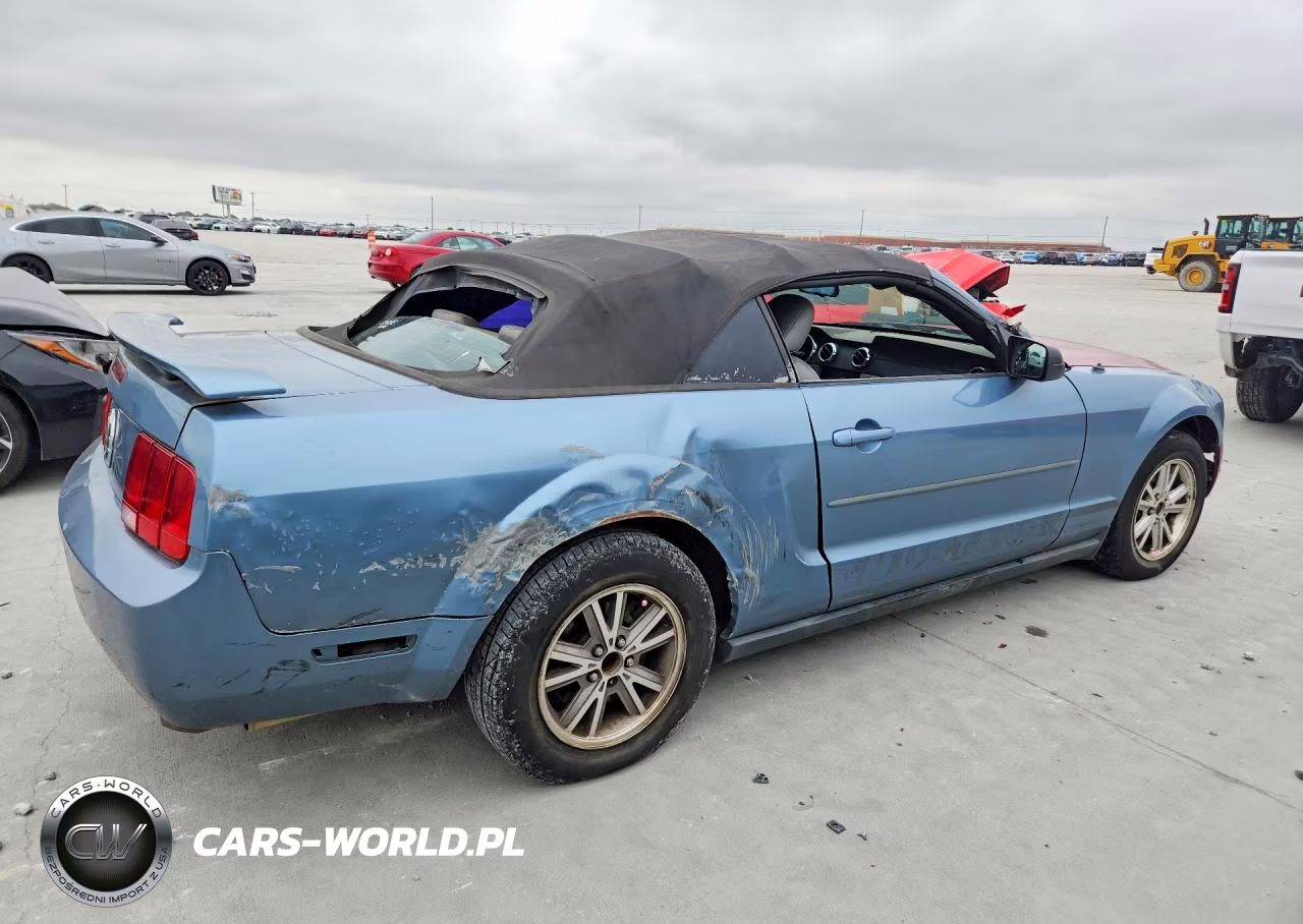 2007 Ford Mustang VIN:1ZVFT84N375273319 - 3