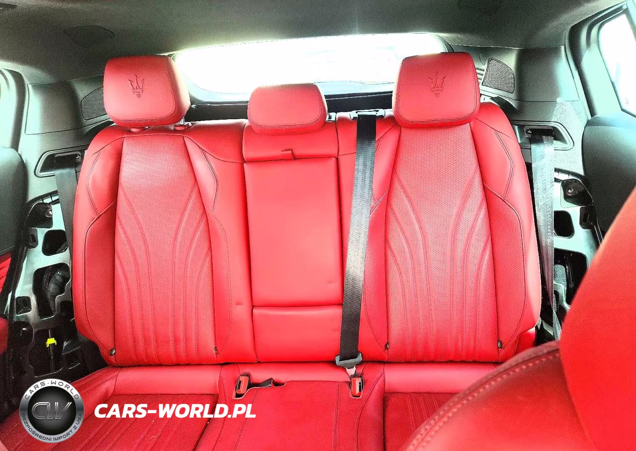 2023 Maserati Grecale Modena VIN:ZN682AVM0P7427399 - 10