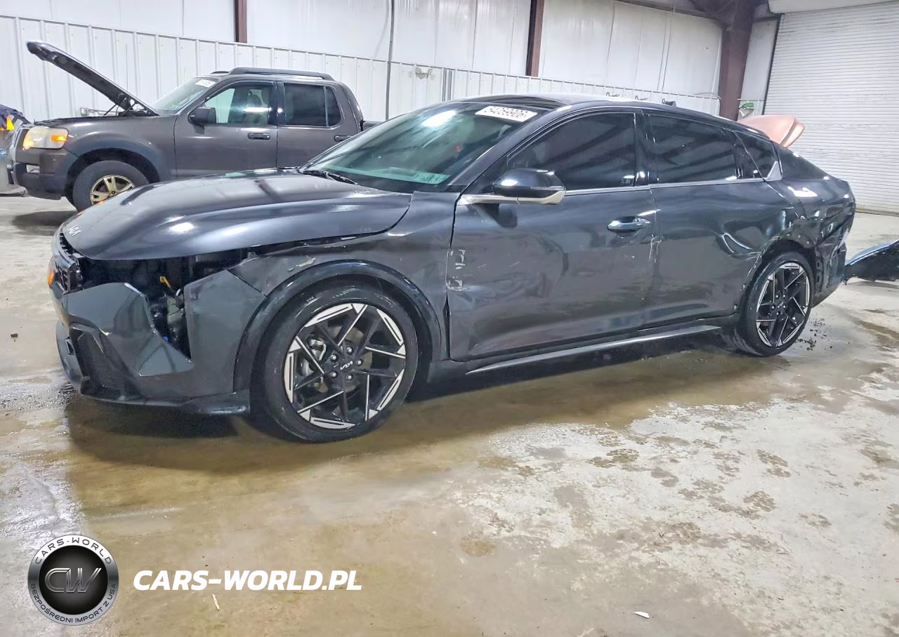 2025 Kia K4 Gt Line – zdjęcie 1 z 13