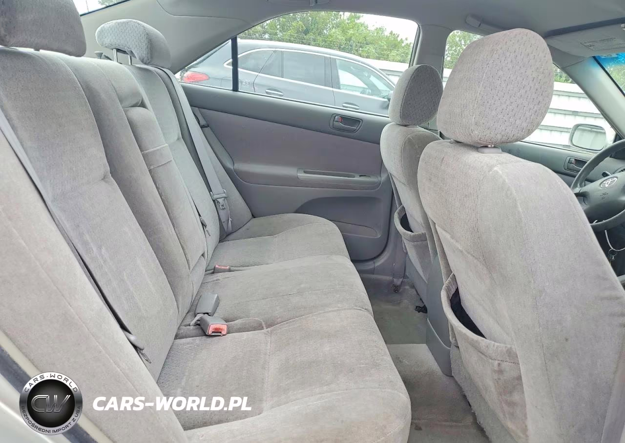 2004 Toyota Camry Le VIN:JTDBE32K640272195 - 10
