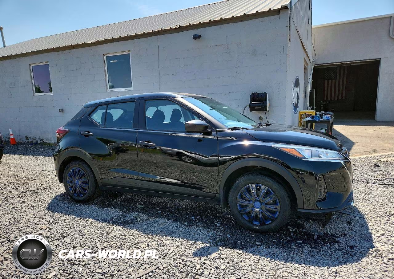 2023 Nissan Kicks S VIN:3N1CP5BV8PL570391 - 4