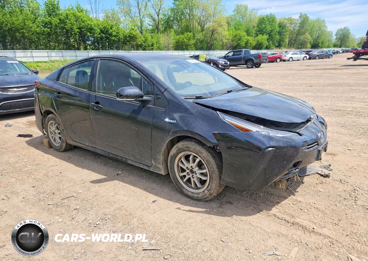 2021 Toyota Prius Le VIN:JTDKAMFU7M3151395 - 4