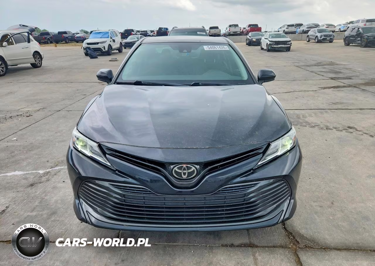 2019 Toyota Camry Le VIN:4T1B11HK5KU721097 - 5