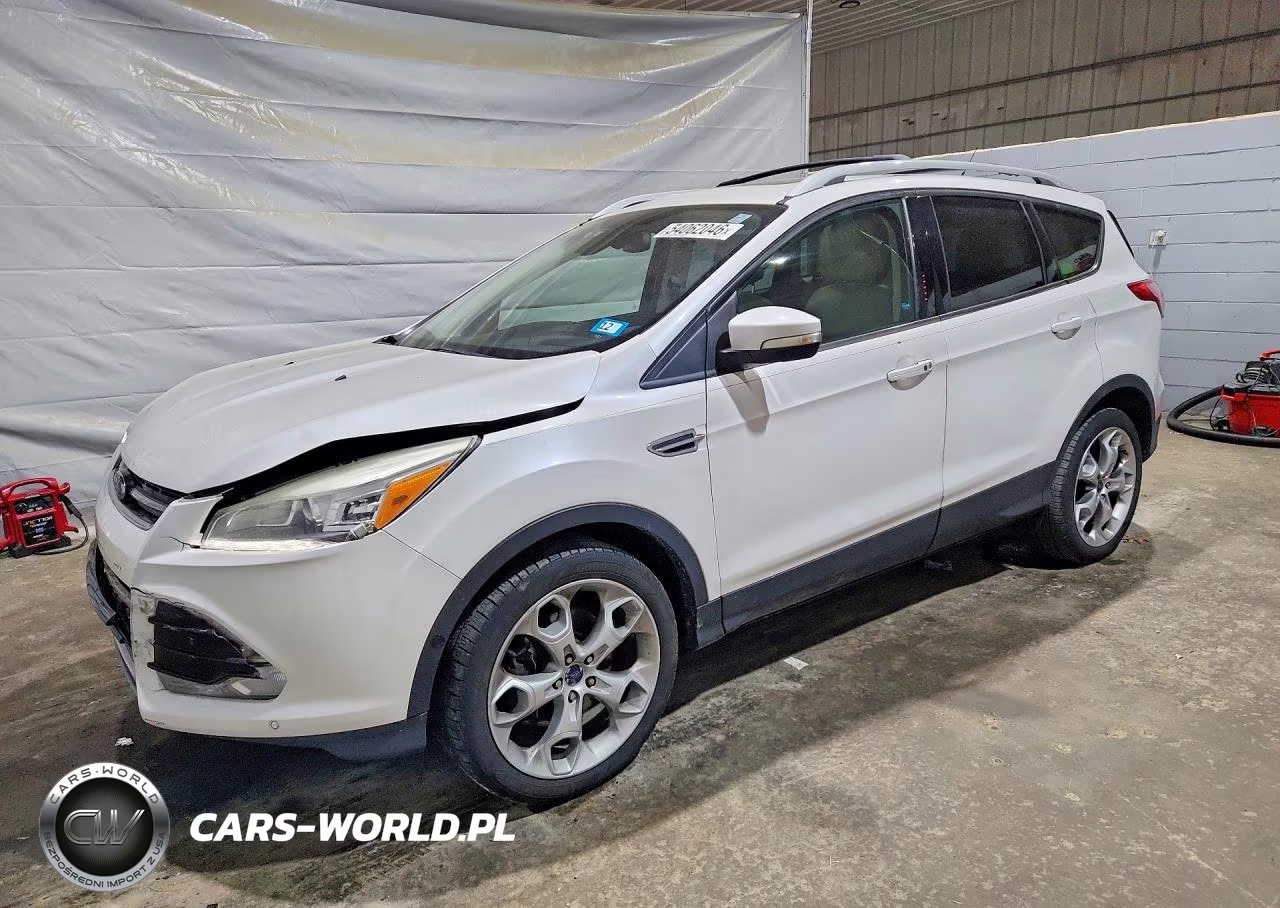 2014 Ford Escape Titanium – zdjęcie 1 z 13