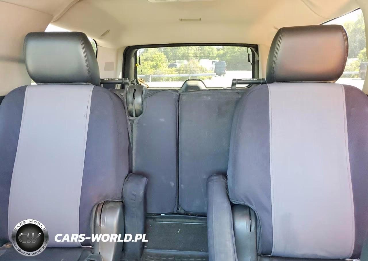 2012 Chevrolet Suburban VIN:1GNSKKE79CR276107 - 10