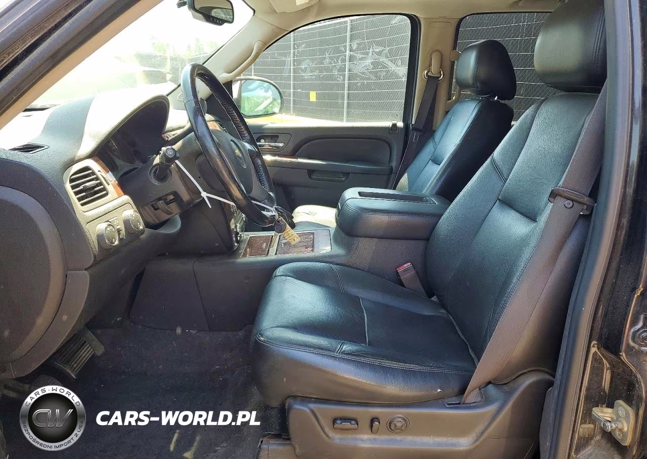 2012 Chevrolet Suburban VIN:1GNSKKE79CR276107 - 7