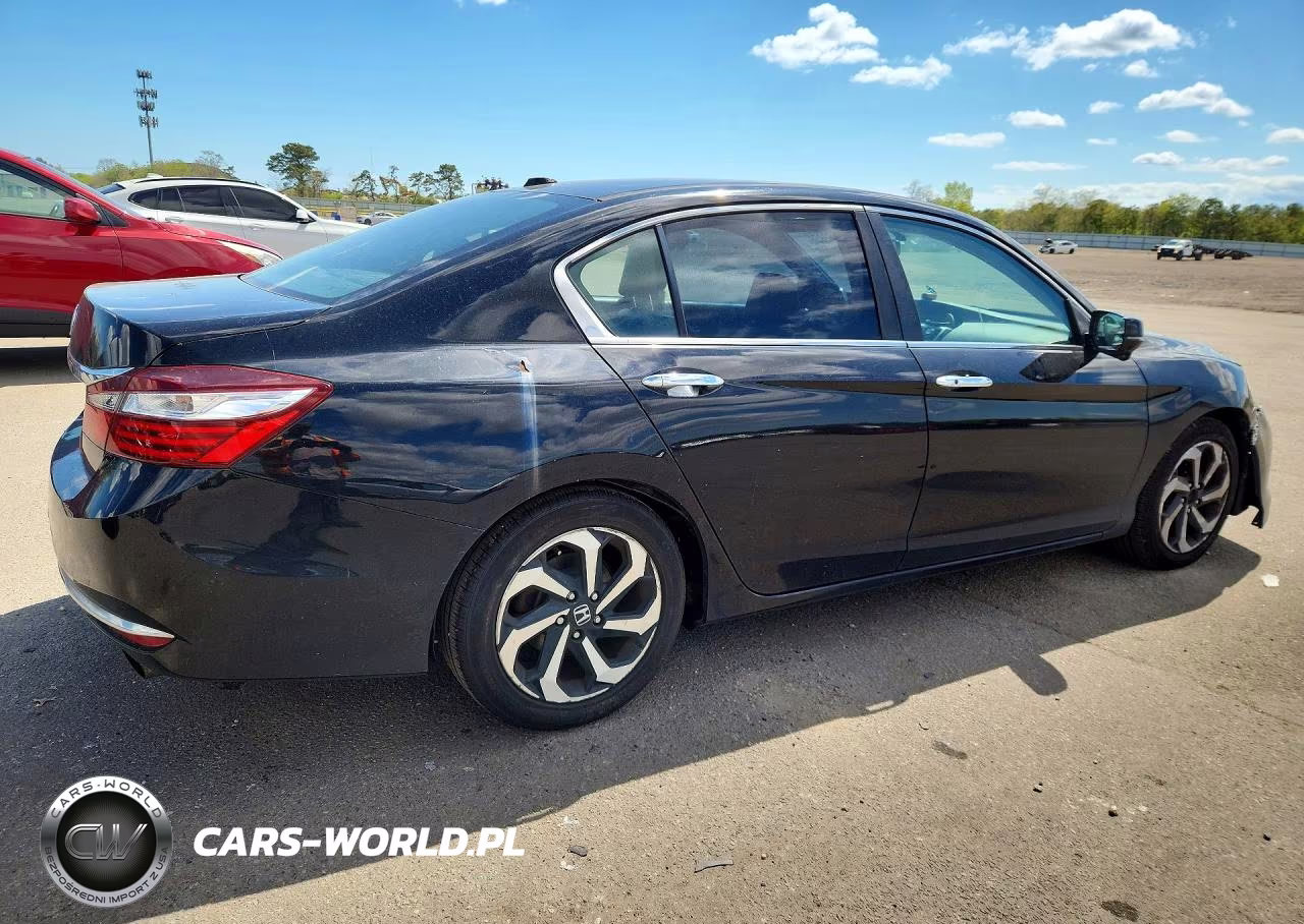 2016 Honda Accord VIN:1HGCR2F88GA142632 - 3