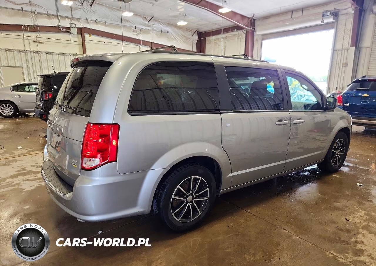 2019 Dodge Grand Caravan Gt VIN:2C4RDGEG3KR606363 - 3