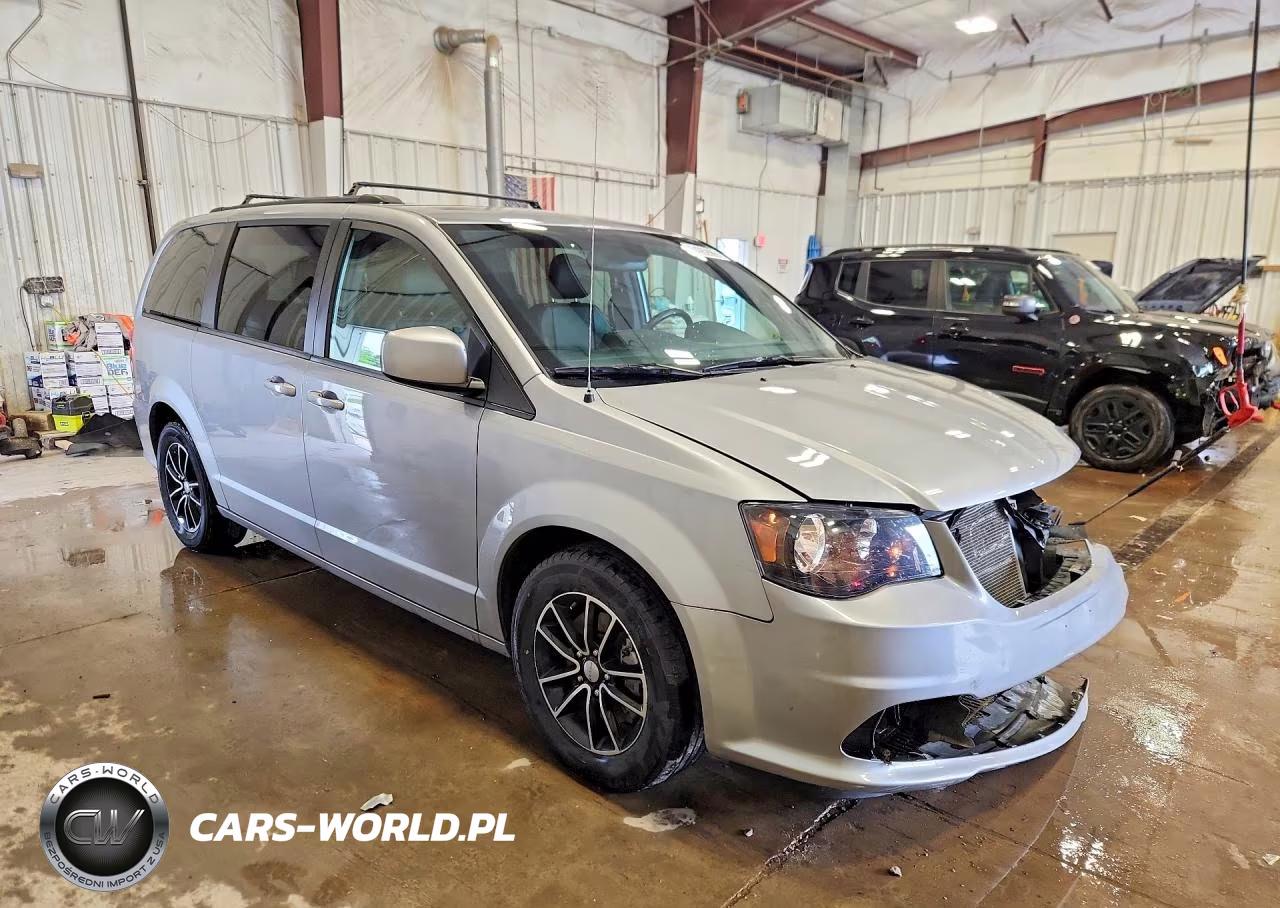 2019 Dodge Grand Caravan Gt VIN:2C4RDGEG3KR606363 - 4