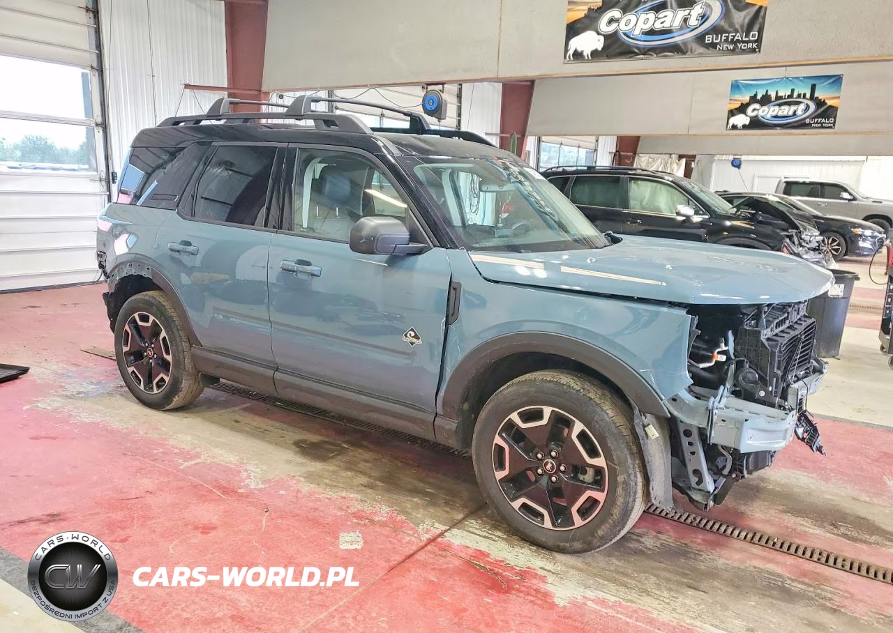 2022 Ford Bronco Sport Outer Banks VIN:3FMCR9C61NRD00530 - 4