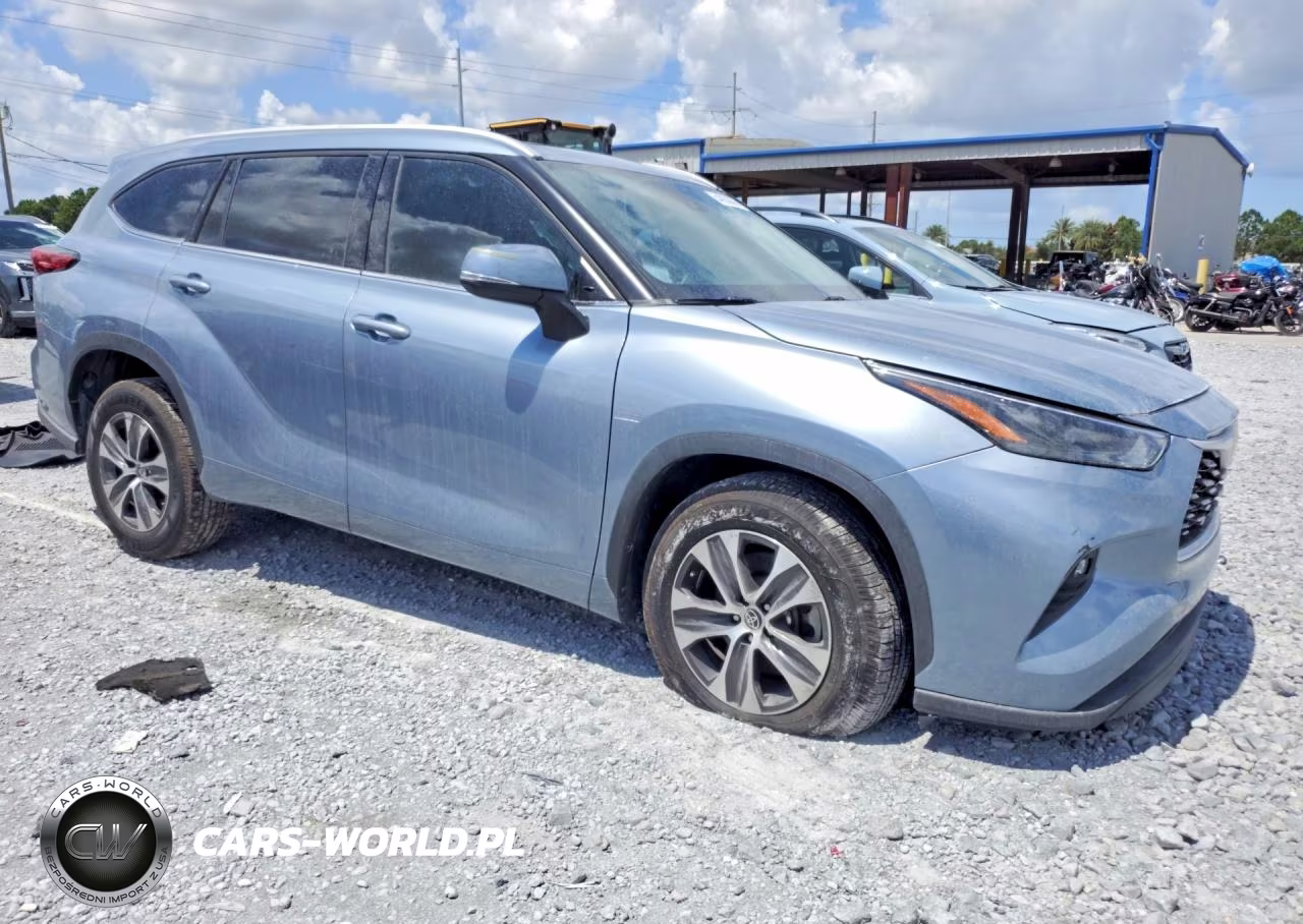 2022 Toyota Highlander Xle VIN:5TDGZRAH3NS115144 - 4