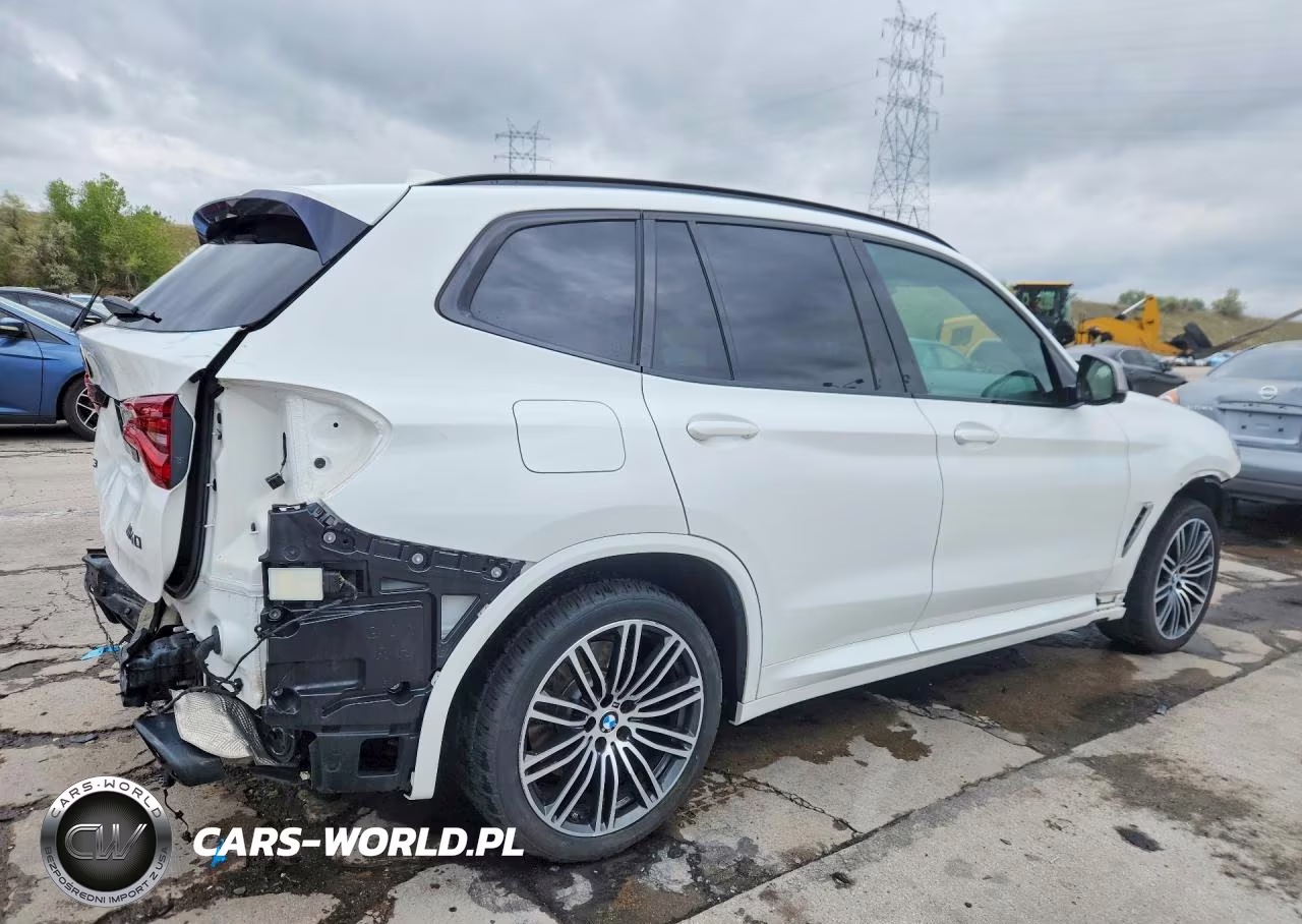 2018 BMW X3 xDrivem40I VIN:5UXTS3C5XJ0Z00226 - 3