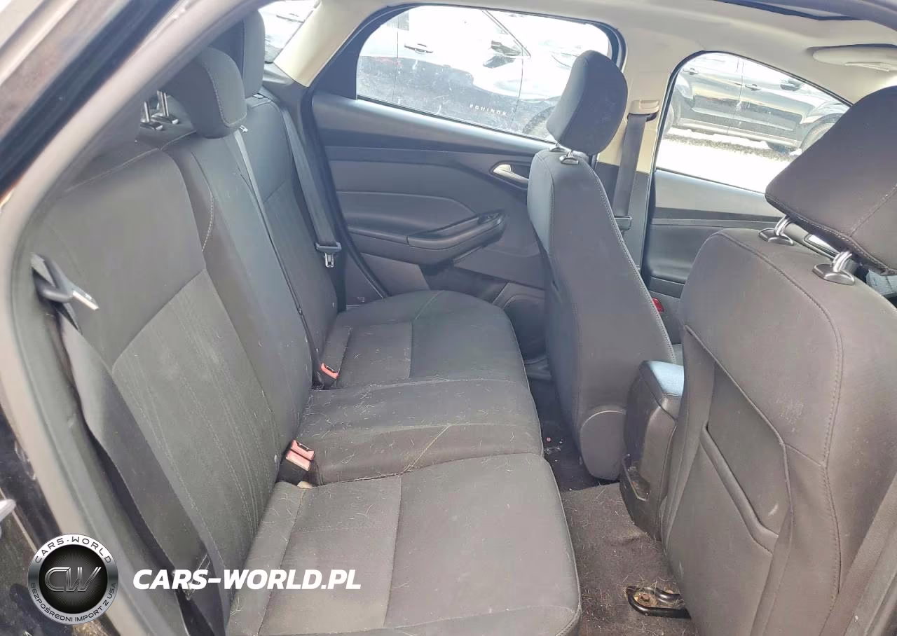 2016 Ford Focus Se VIN:1FADP3K27GL297974 - 10