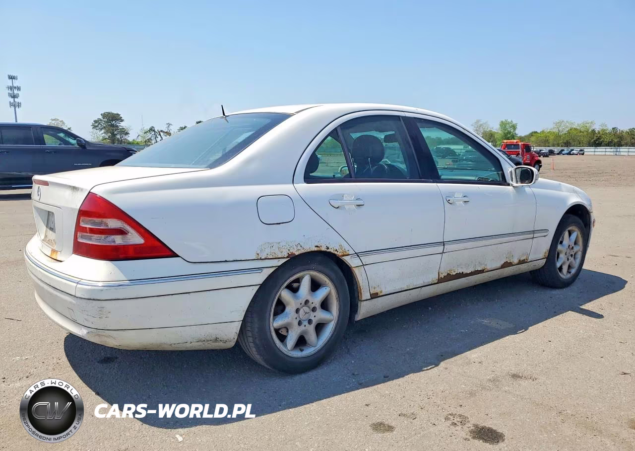 2001 Mercedes-Benz C 240 VIN:WDBRF61JX1F080548 - 3