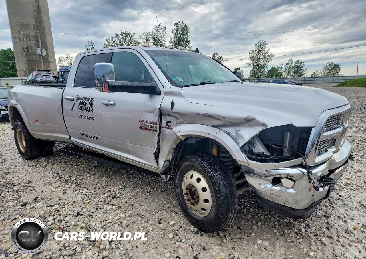 2016 Ram 3500 Laramie VIN:3C63RRJL4GG242593 - 4