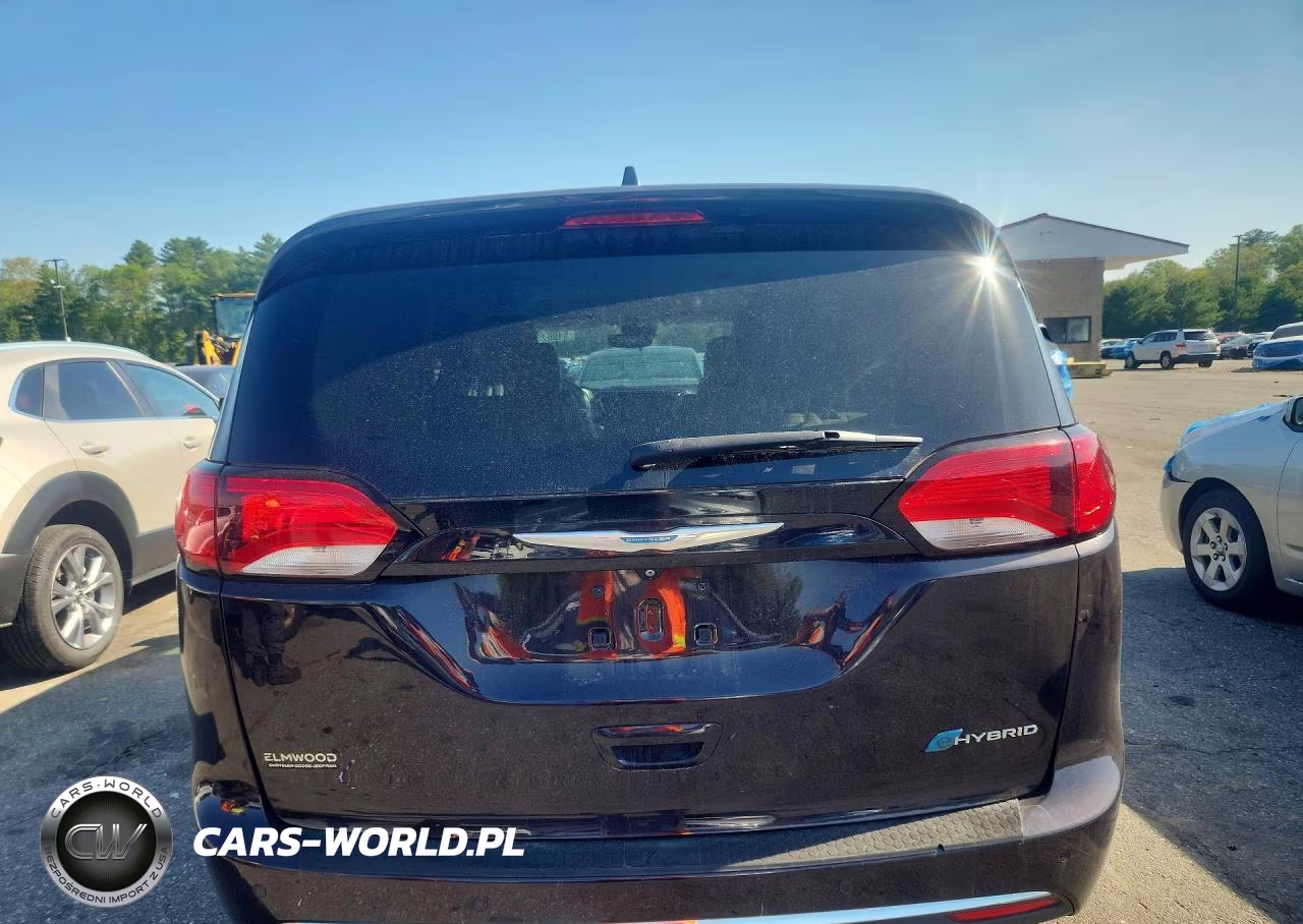 2019 Chrysler Pacifica Hybrid Limited VIN:2C4RC1N7XKR668746 - 5