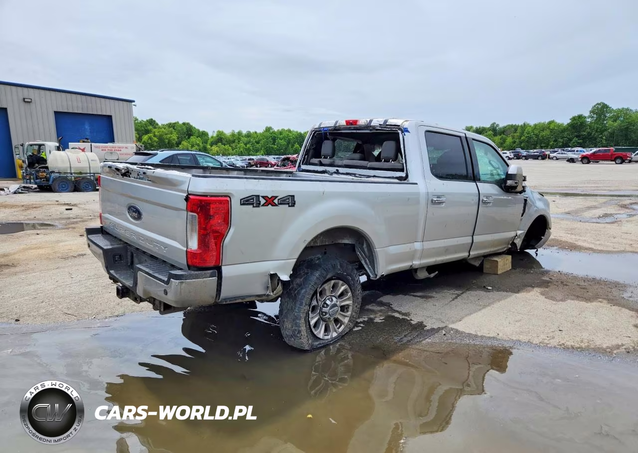 2019 Ford F250 Super Duty VIN:1FT7W2B68KEE19438 - 3
