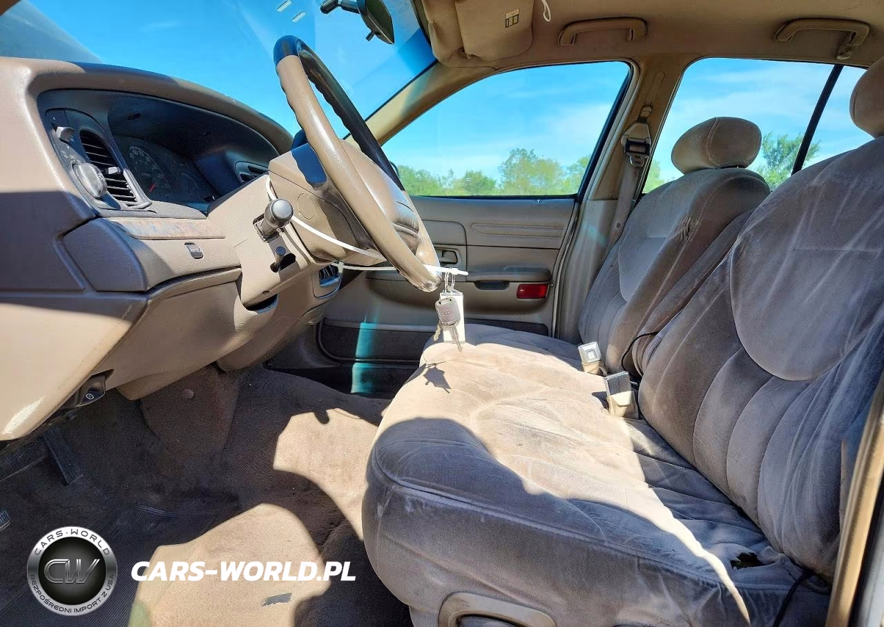 1999 Ford Crown Victoria VIN:2FAFP73W5XX115810 - 7