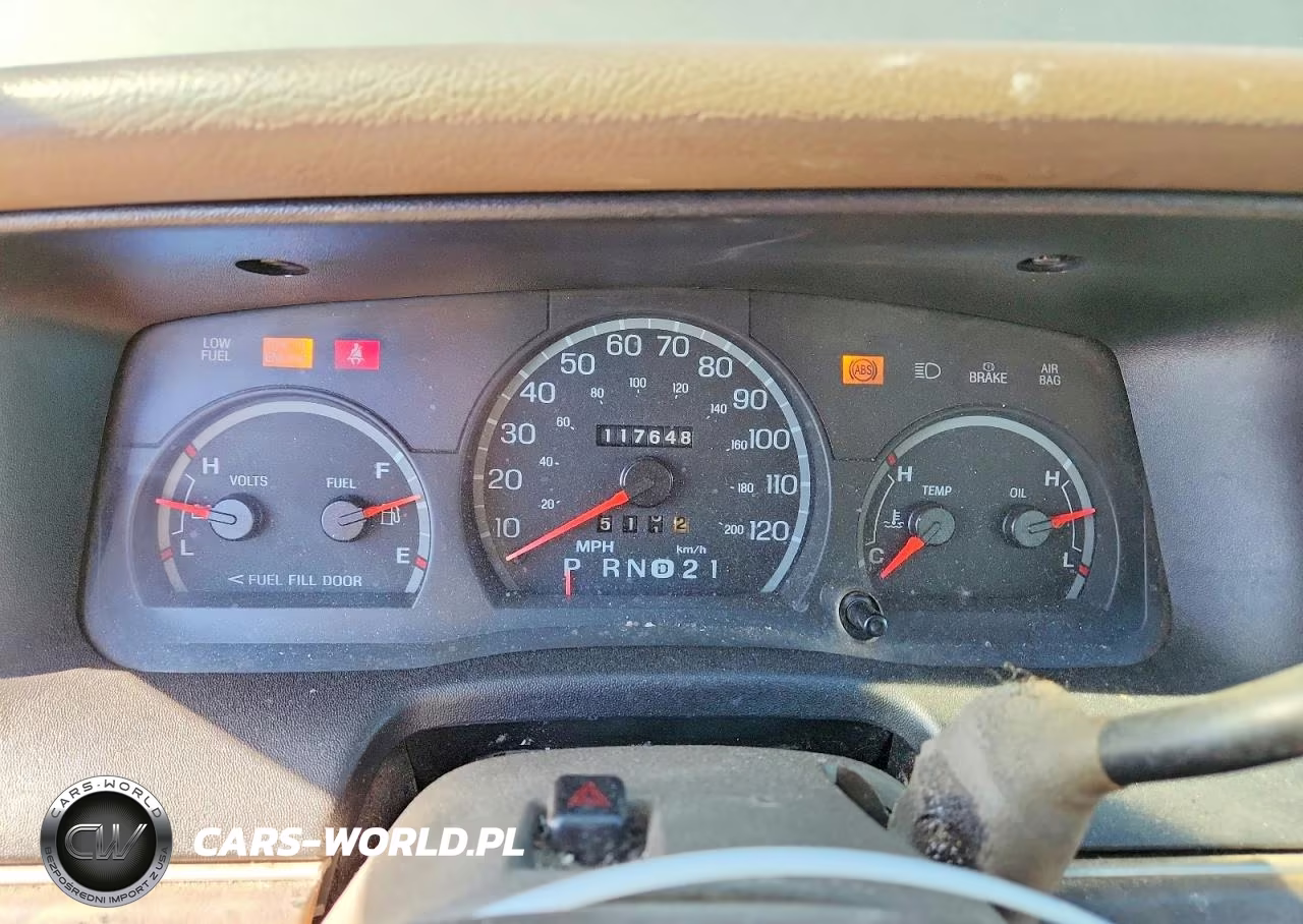 1999 Ford Crown Victoria VIN:2FAFP73W5XX115810 - 9