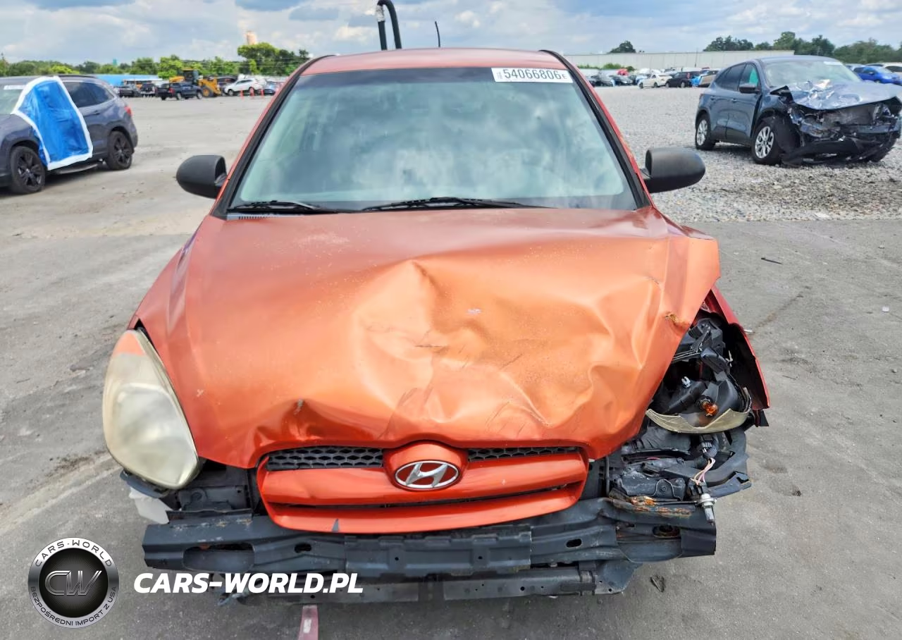 2008 Hyundai Accent Gs VIN:KMHCM36CX8U104516 - 5
