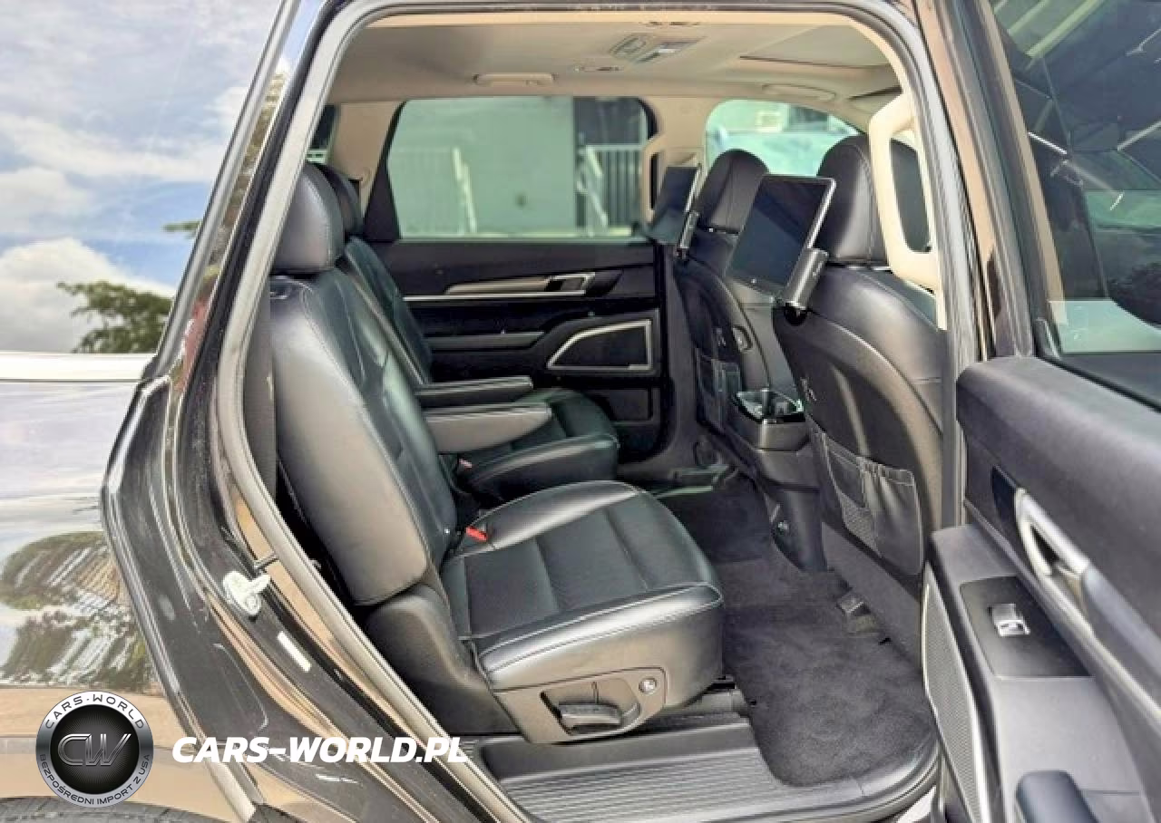 2022 Kia Telluride S VIN:5XYP64HC4NG204790 - 11