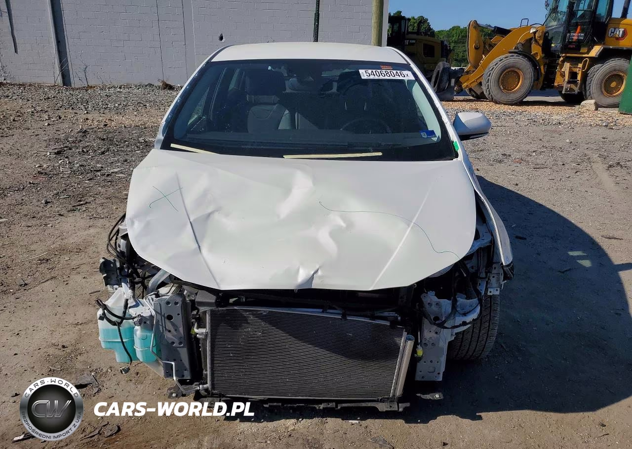 2017 Toyota Prius Four Touring VIN:JTDKARFU5H3041643 - 5