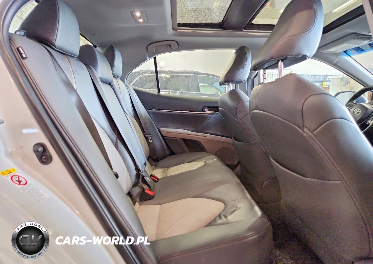2018 Toyota Camry Xle VIN:4T1B11HK0JU017243 - 10