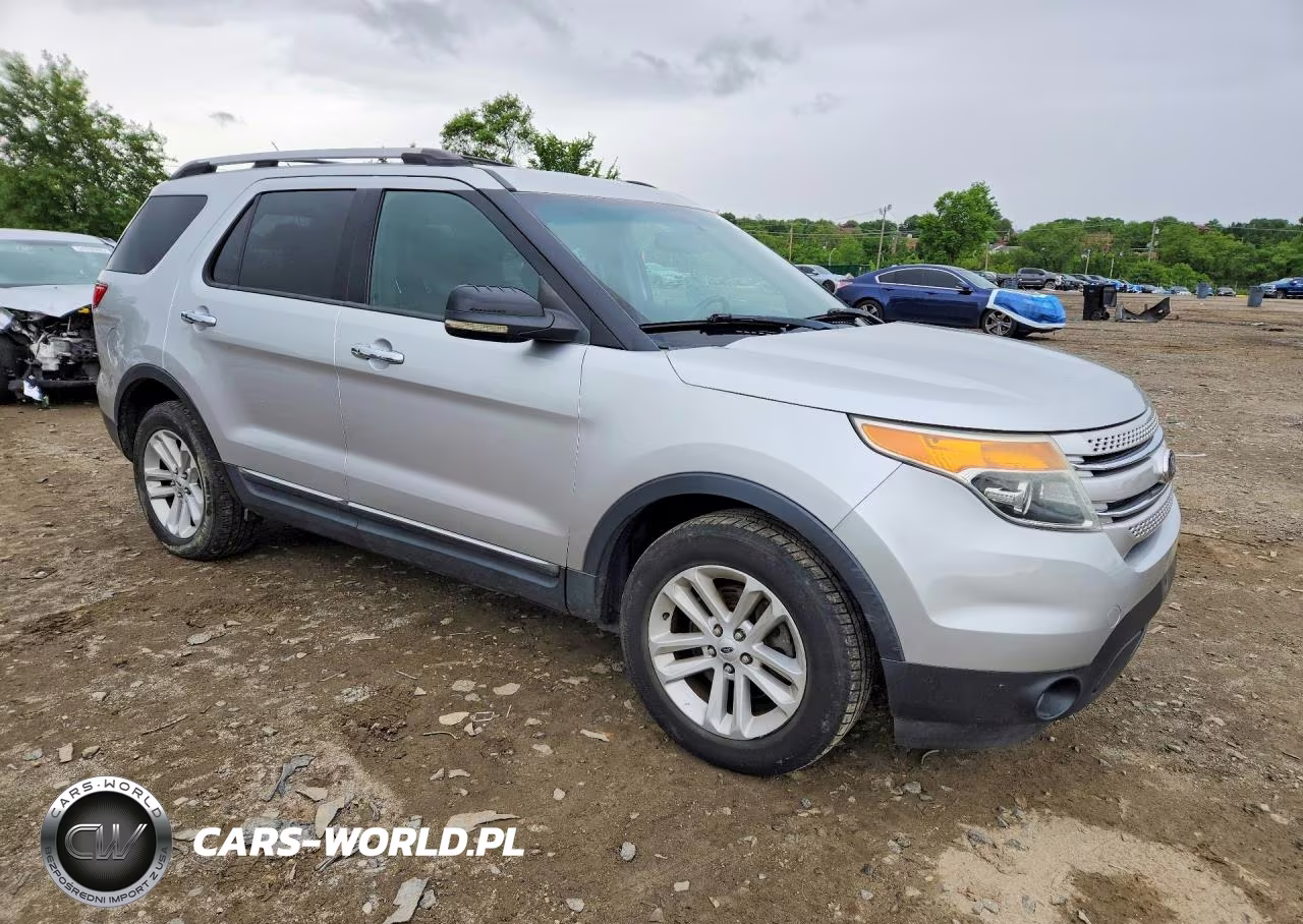 2012 Ford Explorer Xlt VIN:1FMHK8D86CGA23057 - 4