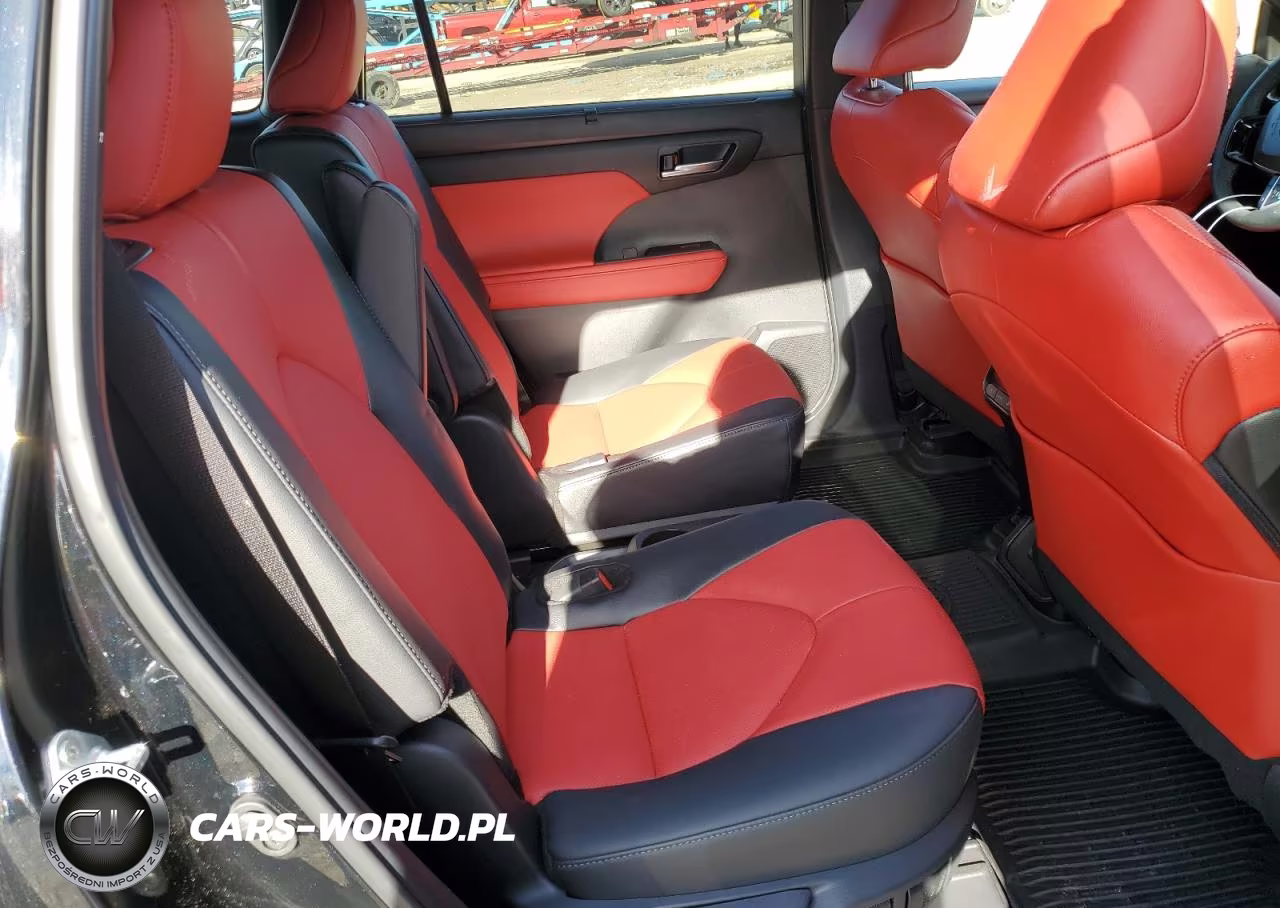 2025 Toyota Highlander Le VIN:5TDKDRBH1SS581304 - 11
