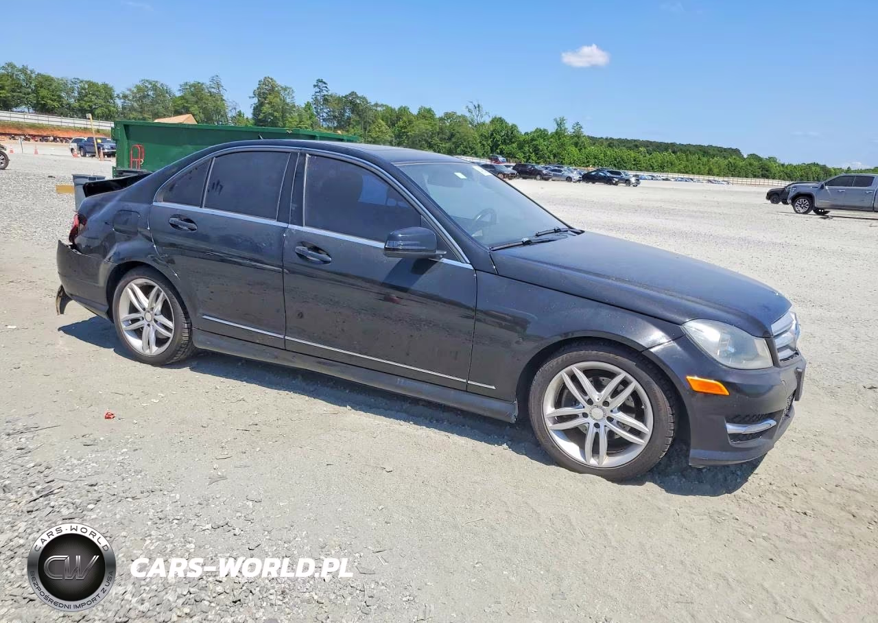 2013 Mercedes-Benz C 250 VIN:WDDGF4HB7DR294806 - 4