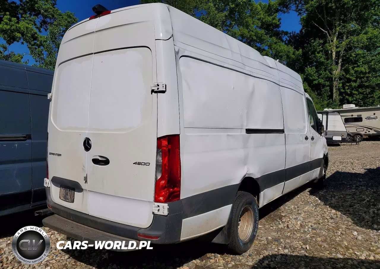 2024 Mercedes-Benz Sprinter 4500 VIN:W1Y9NC3Y2RT192458 - 3