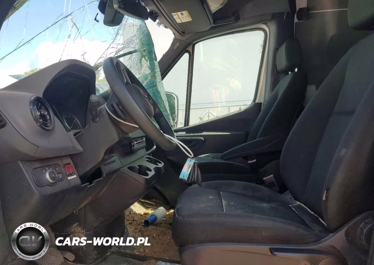 2024 Mercedes-Benz Sprinter 4500 VIN:W1Y9NC3Y2RT192458 - 7