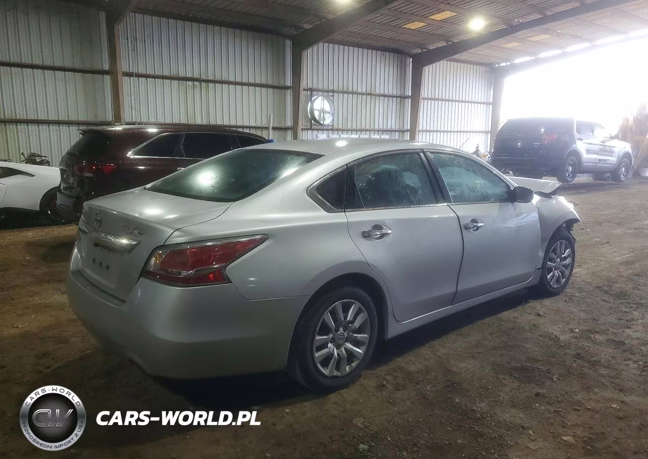 2015 Nissan Altima 2.5 S VIN:1N4AL3AP6FN325701 - 3