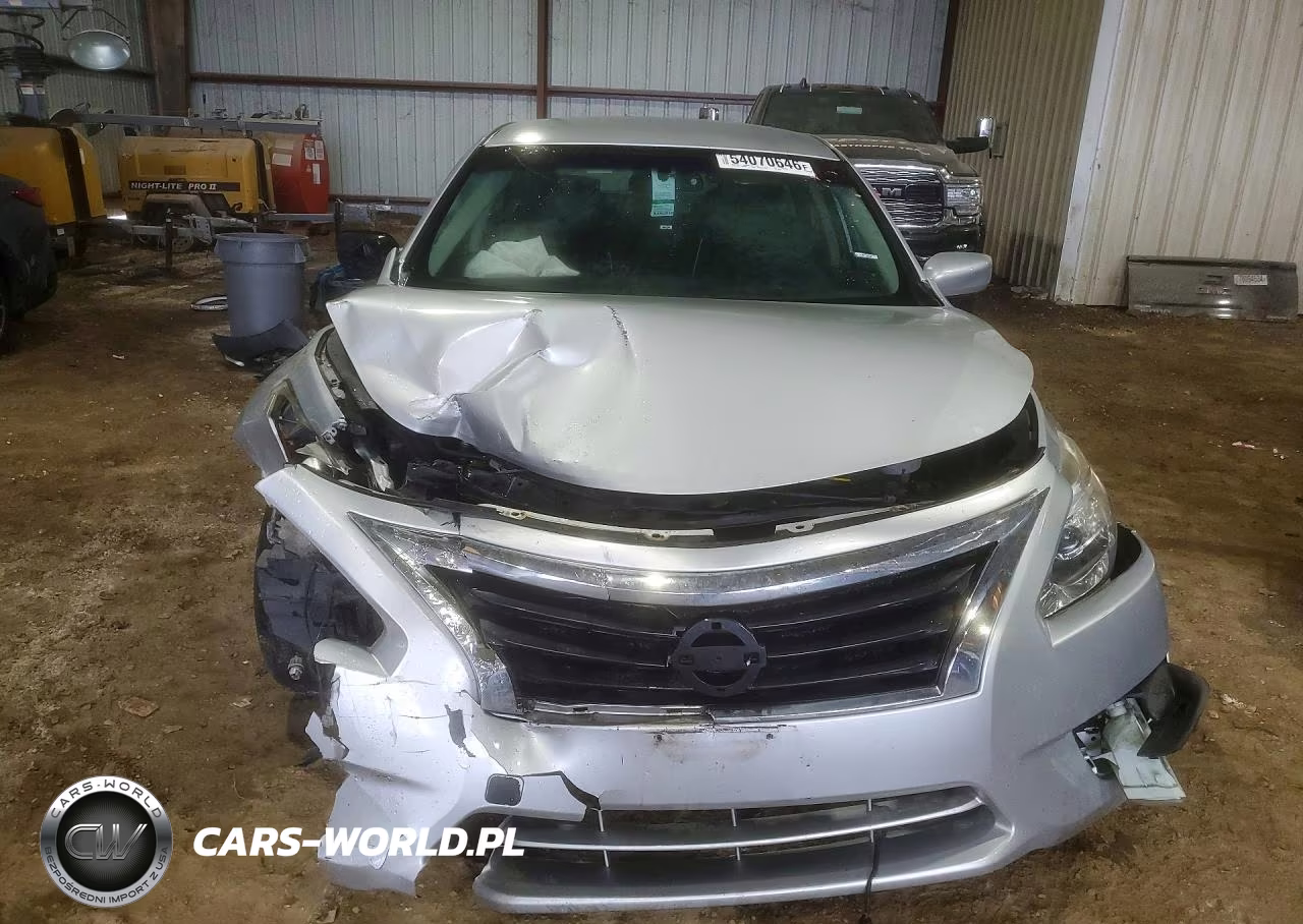 2015 Nissan Altima 2.5 S VIN:1N4AL3AP6FN325701 - 5