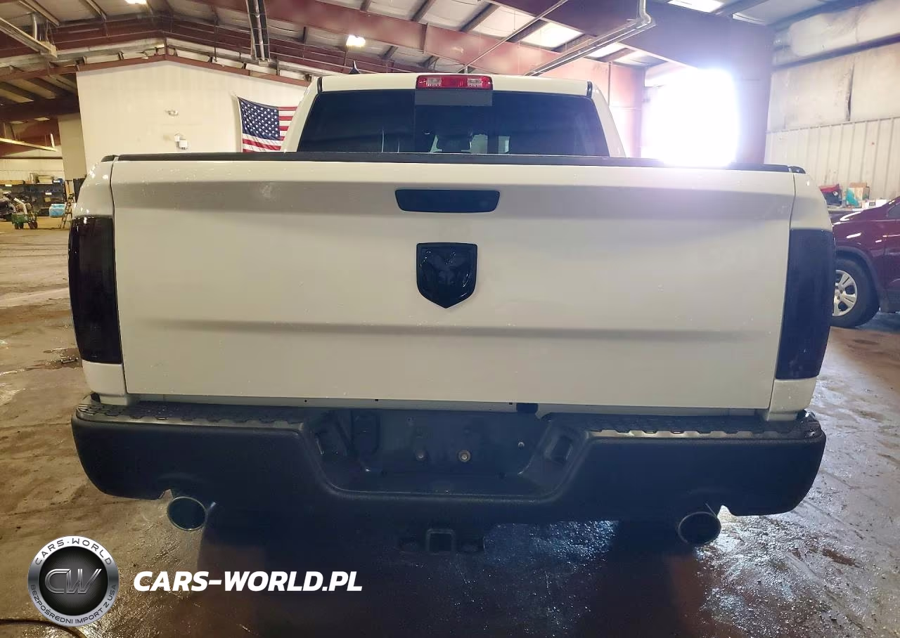 2017 Ram 1500 Laramie VIN:1C6RR7NT5HS656811 - 6