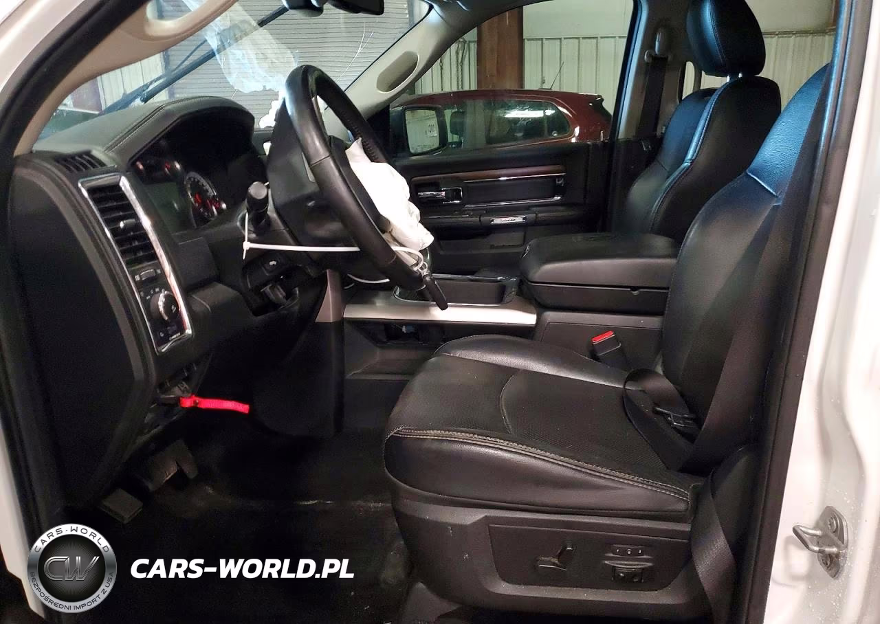 2017 Ram 1500 Laramie VIN:1C6RR7NT5HS656811 - 7