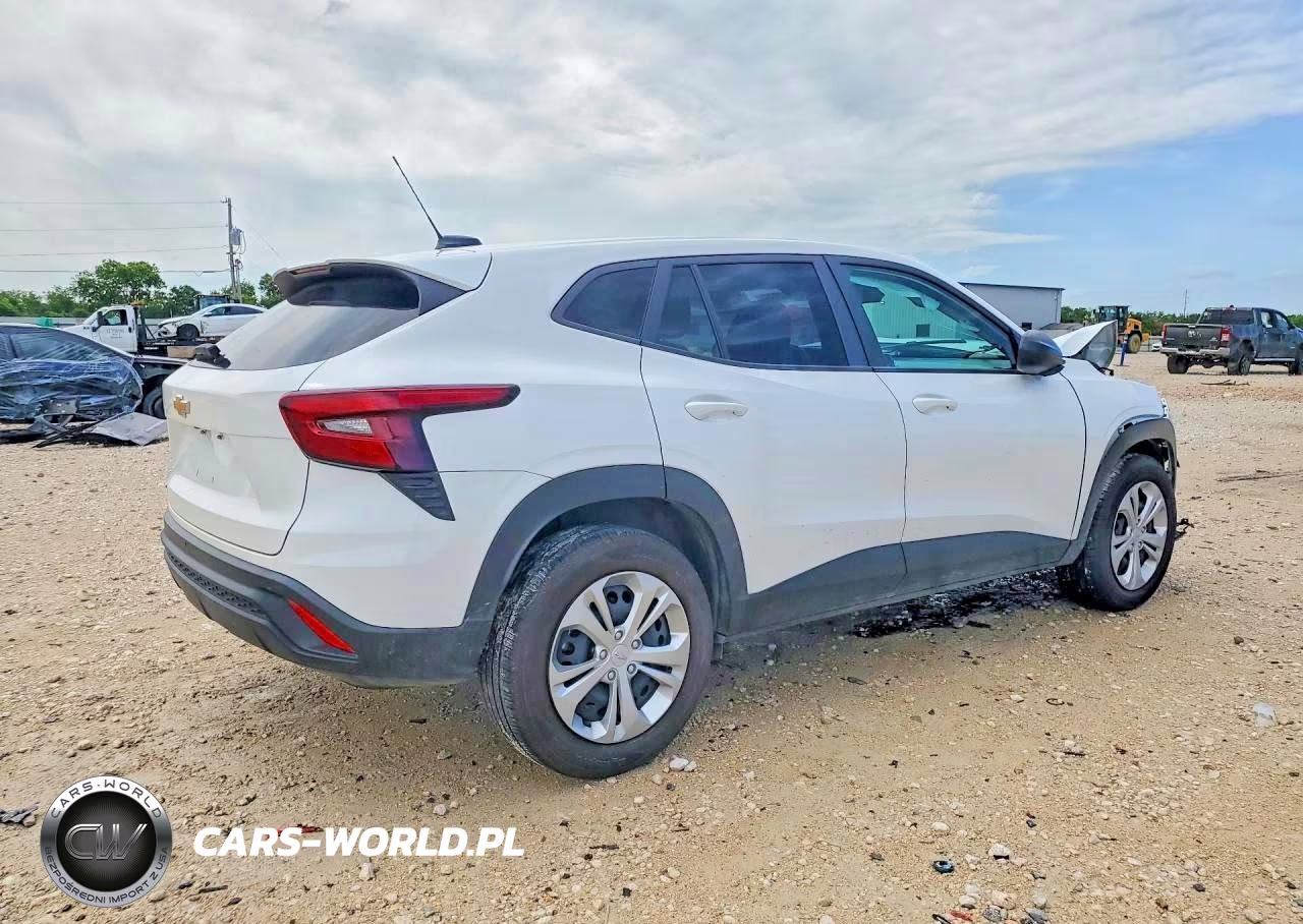 2024 Chevrolet Trax Ls VIN:KL77LFE27RC246247 - 3