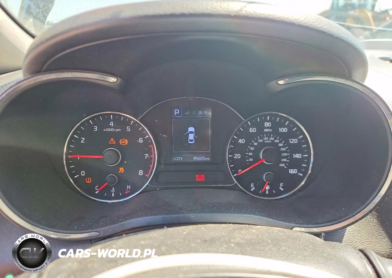 2018 Kia Forte S VIN:3KPFL4A76JE186768 - 9