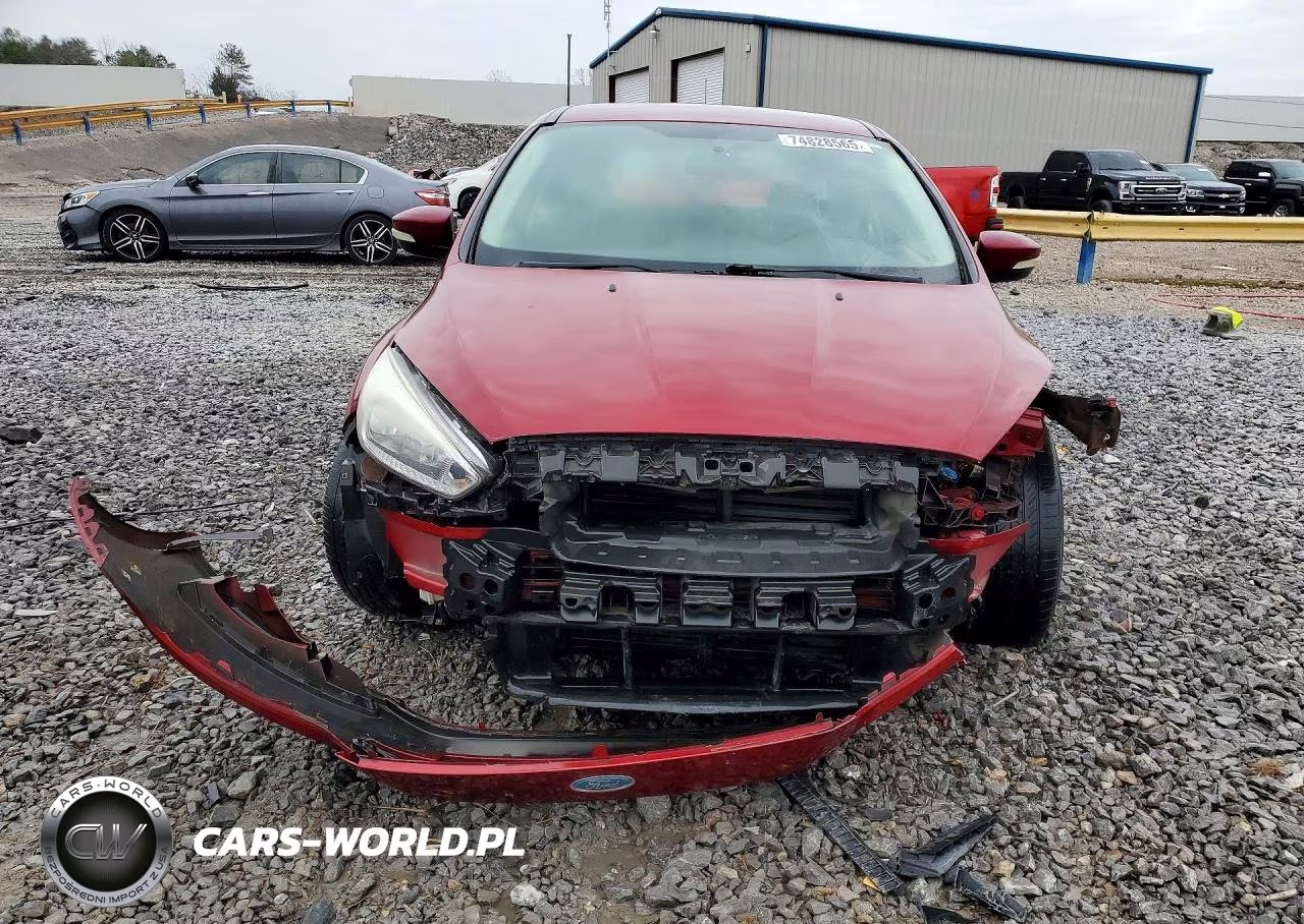 2017 Ford Focus Se VIN:1FADP3K22HL232368 - 5