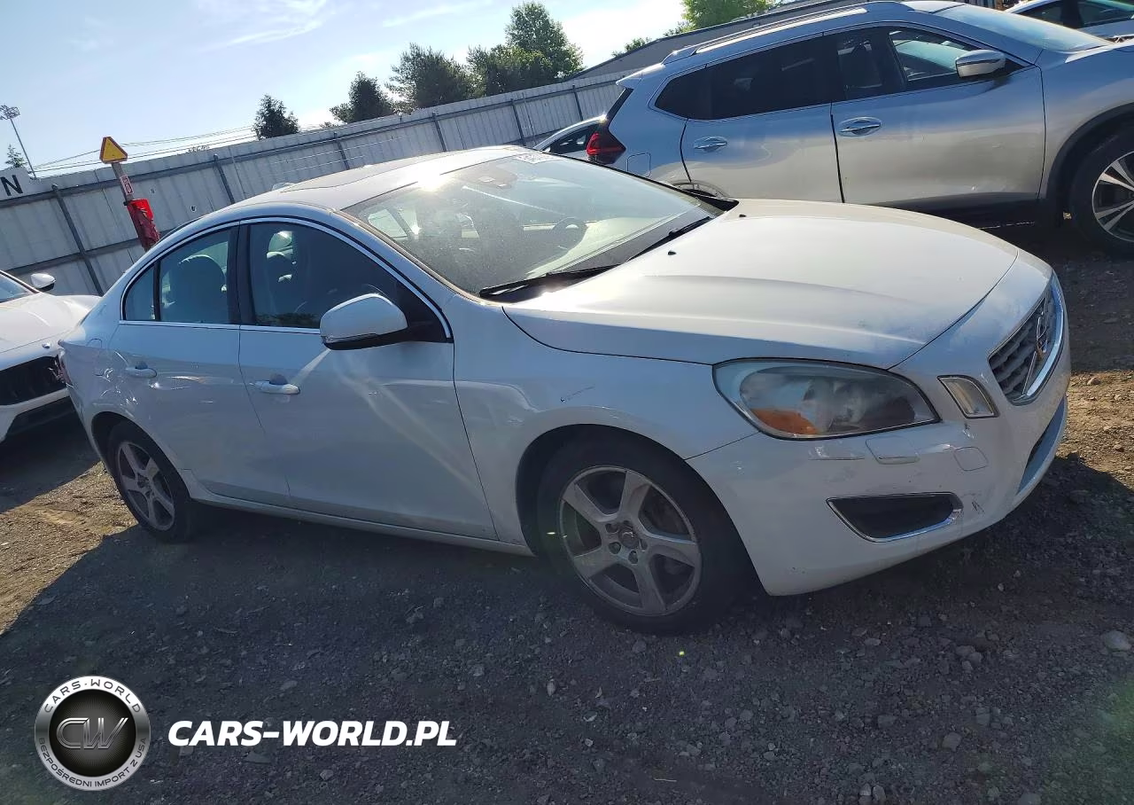 2013 Volvo S60 T5 VIN:YV1612FH1D2227265 - 4
