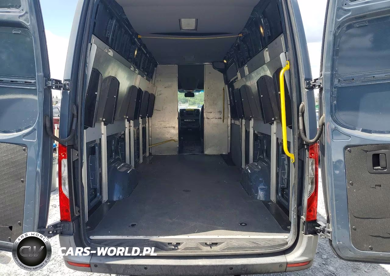 2019 Mercedes Benz Sprinter 2500 Delivery Van VIN:WD4PF1CD3KP151609 - 10