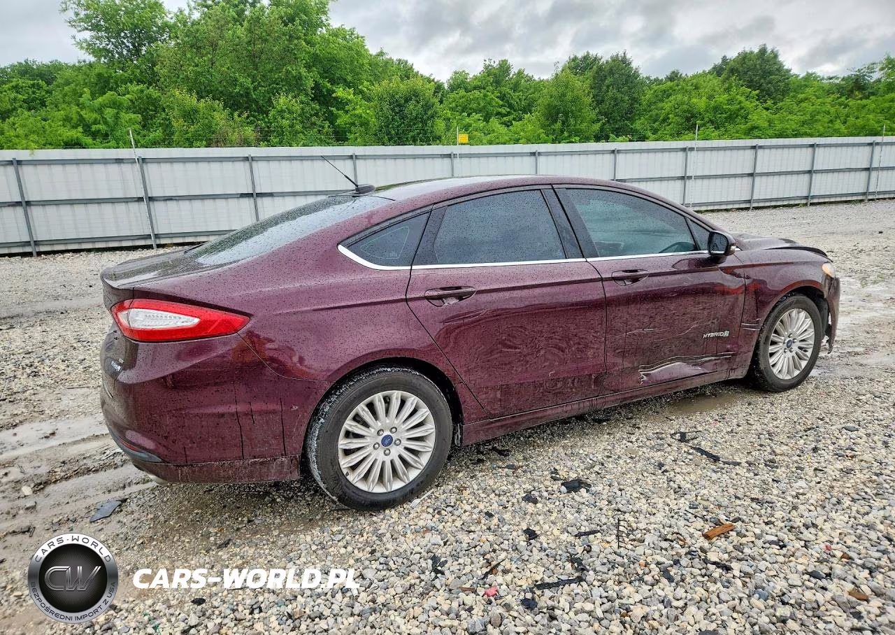 2013 Ford Fusion Se Hybrid VIN:3FA6P0LU4DR380282 - 3