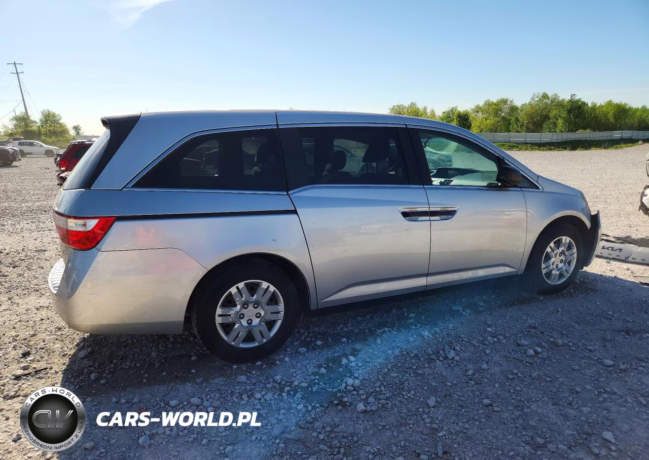2013 Honda Odyssey Lx VIN:5FNRL5H2XDB091917 - 3
