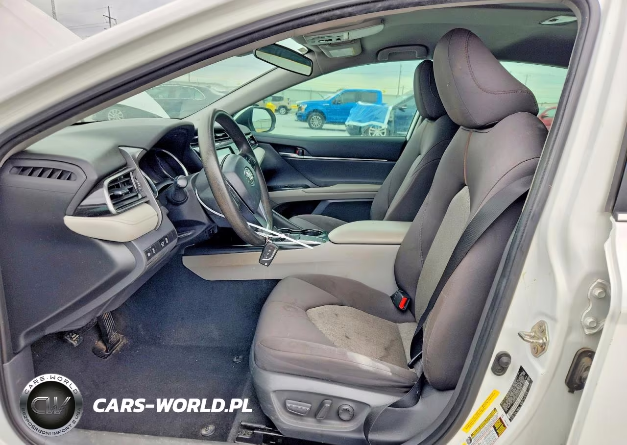 2019 Toyota Camry Le VIN:4T1B11HK7KU203279 - 7