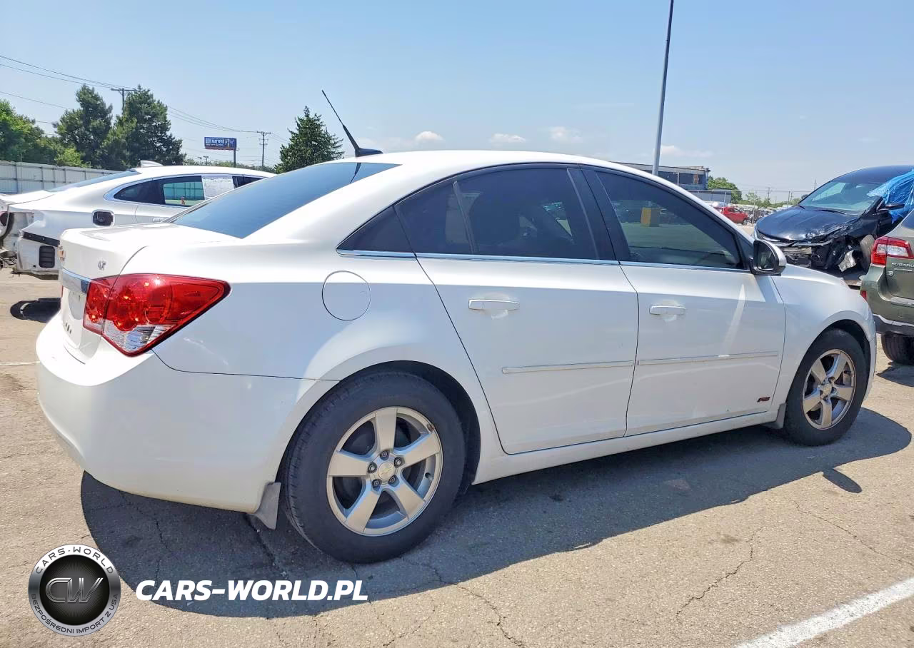 2014 Chevrolet Cruze Lt VIN:1G1PC5SB3E7481306 - 3