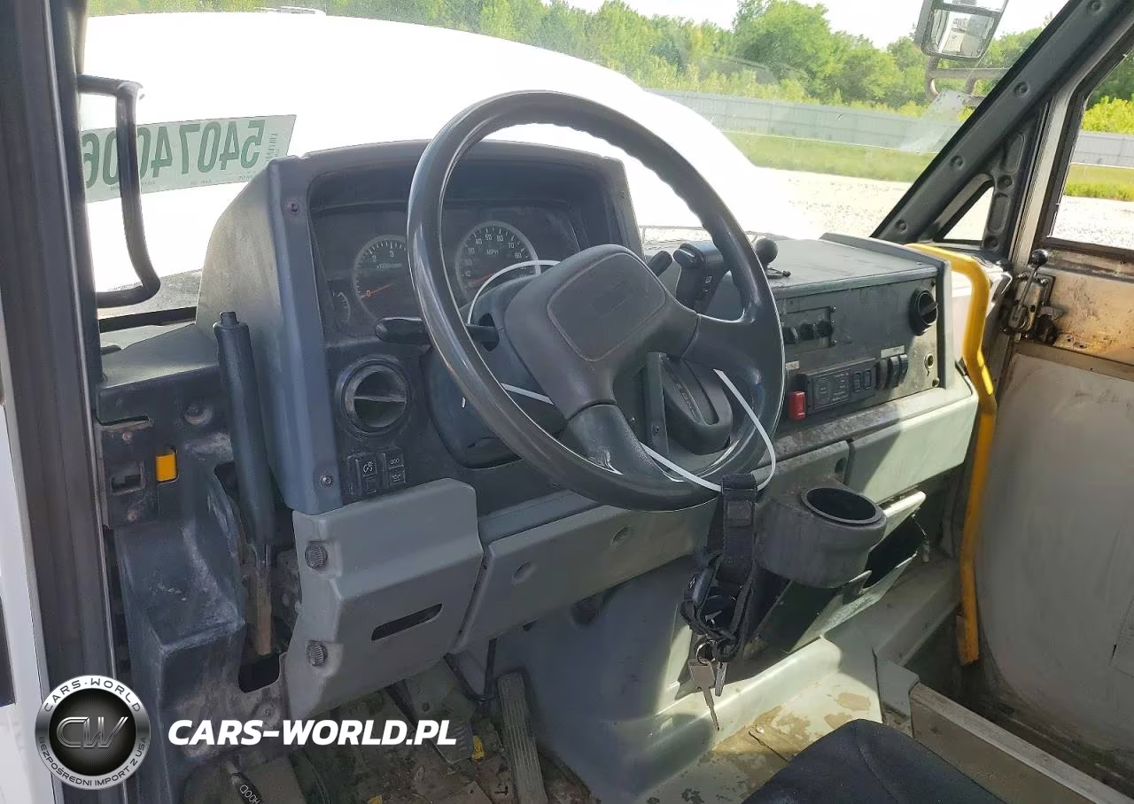 2017 Isuzu Reach Delivery Van VIN:JALB4T173H7W01009 - 8