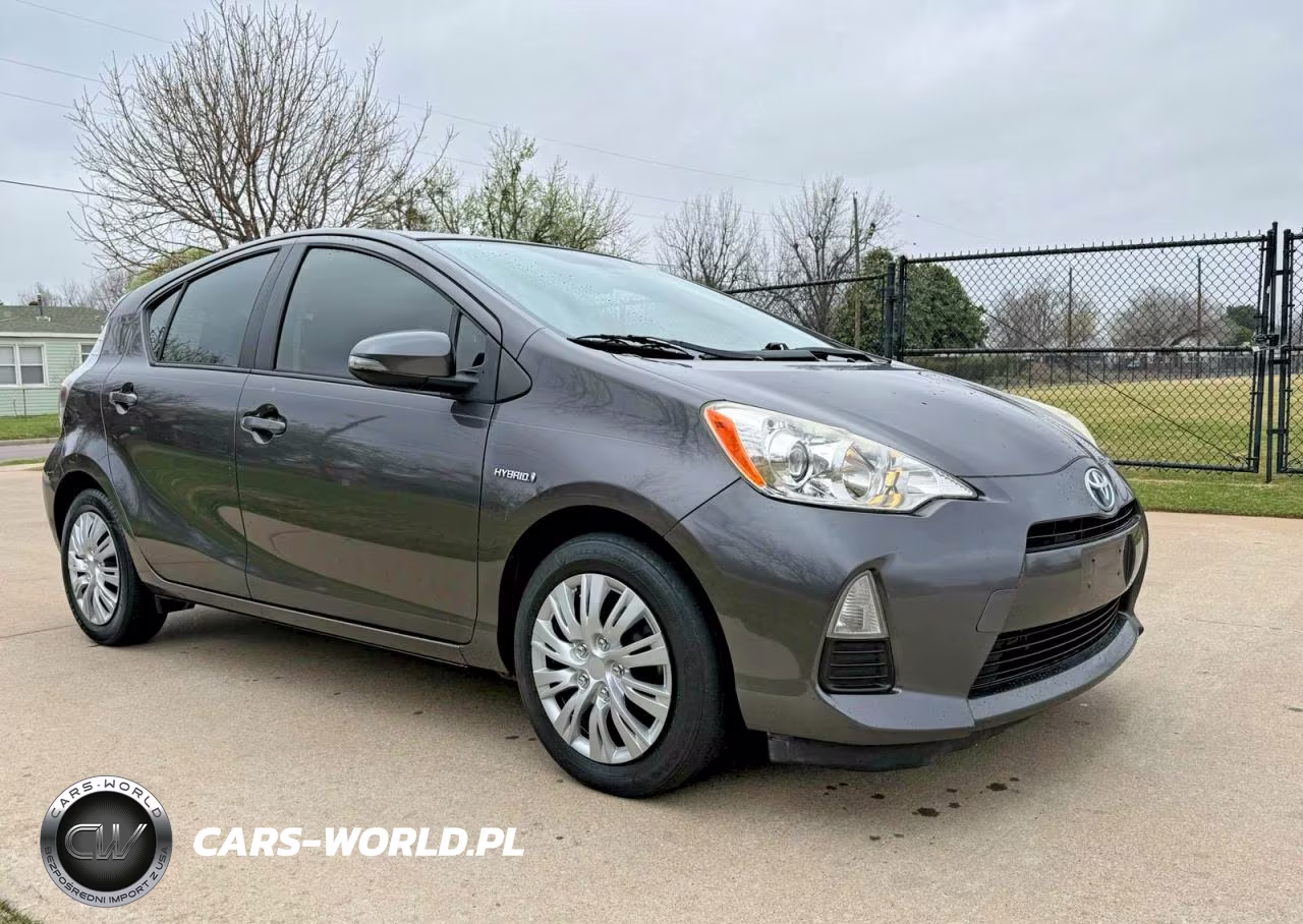 2014 Toyota Prius C Two