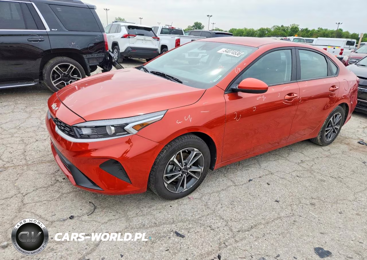 2023 Kia Forte Lxs – zdjęcie 1 z 12