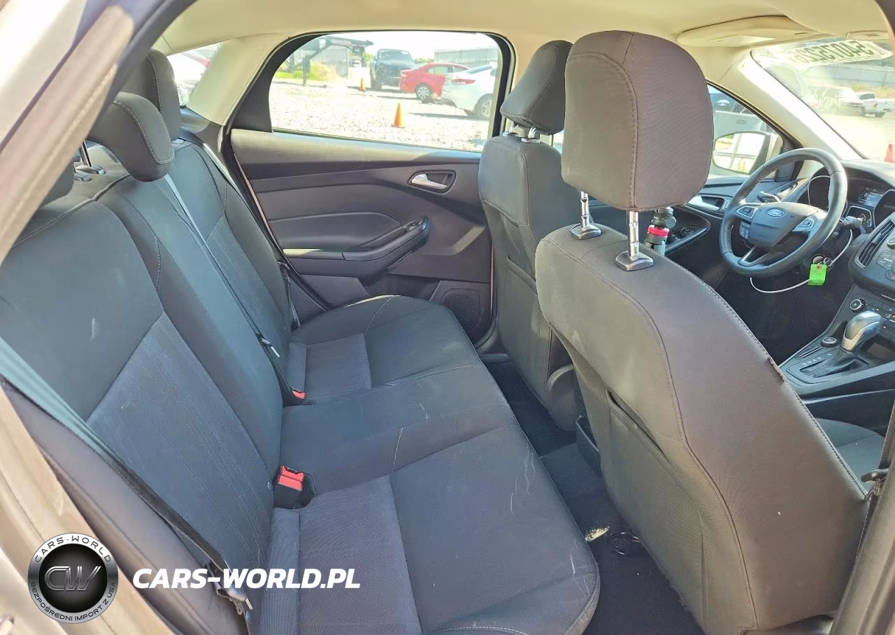 2015 Ford Focus Se VIN:1FADP3F26FL291690 - 10